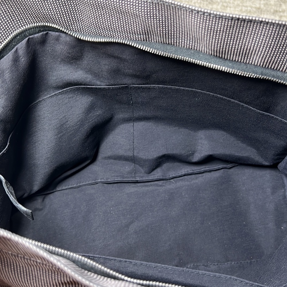 Live: Hermes Black & Grey Large Pouch 30 cm. 100% authentic - Picture 4 of 5